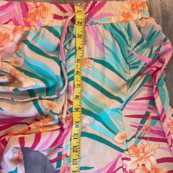 Floral,tropical wide,flare leg pants, multi colored, X-Small - Picture 9 of 10
